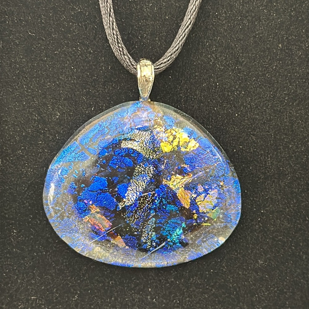Beautiful Large Signed Glass Vintage Pendant On Cord Necklace - Picture 5 of 15